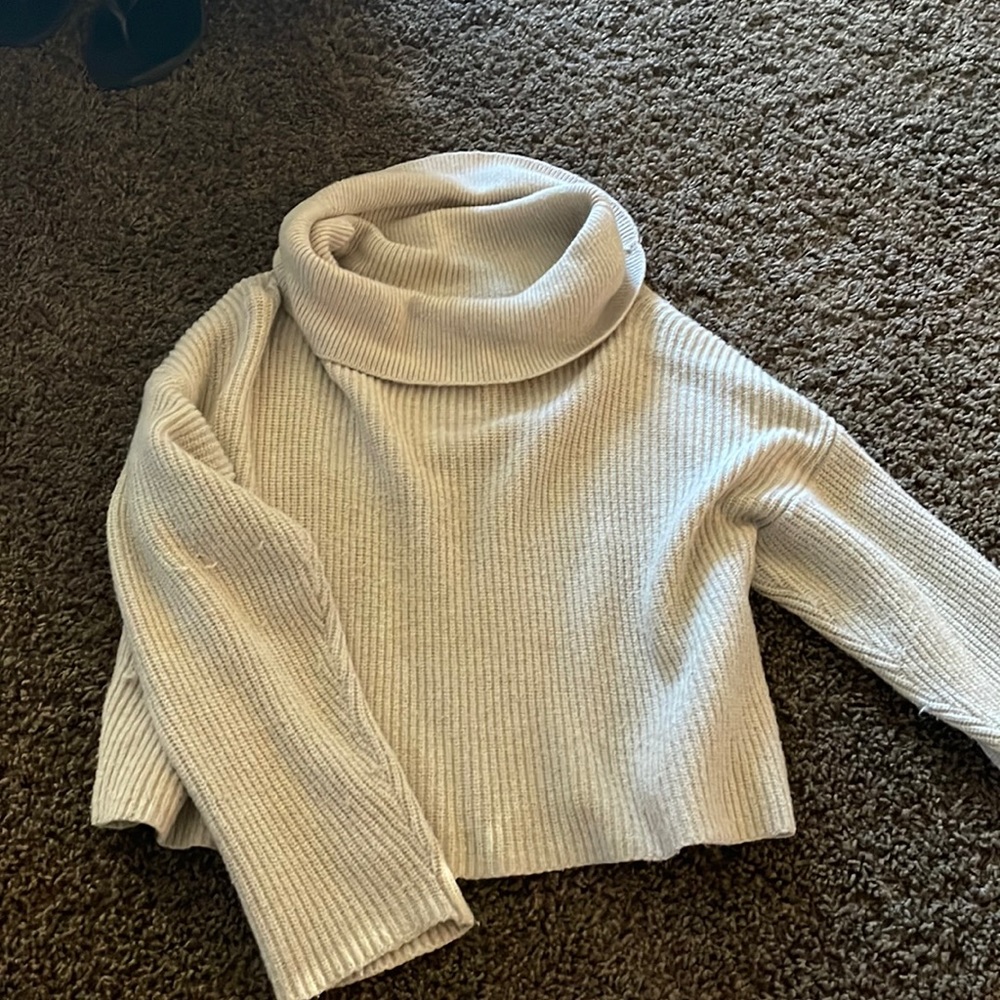 Cropped sweater